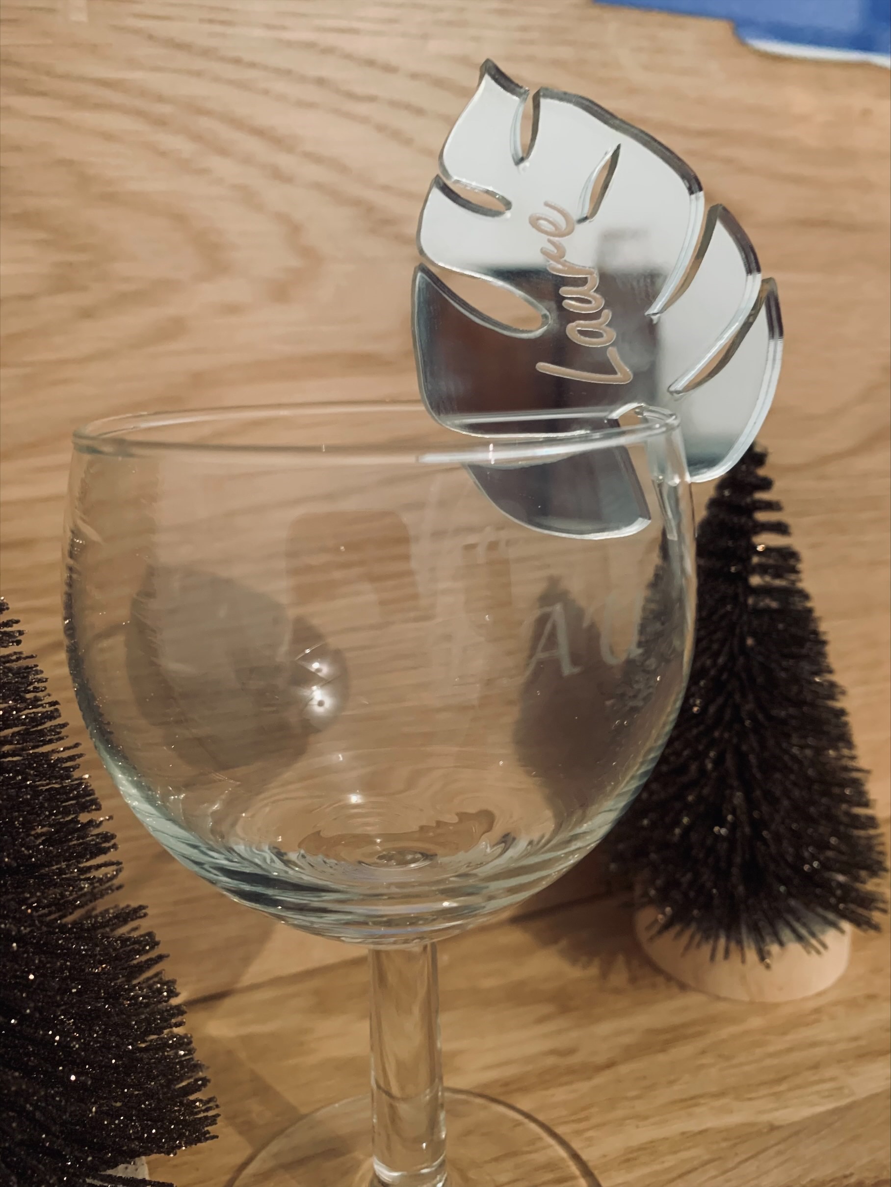 Marque place feuille tropical