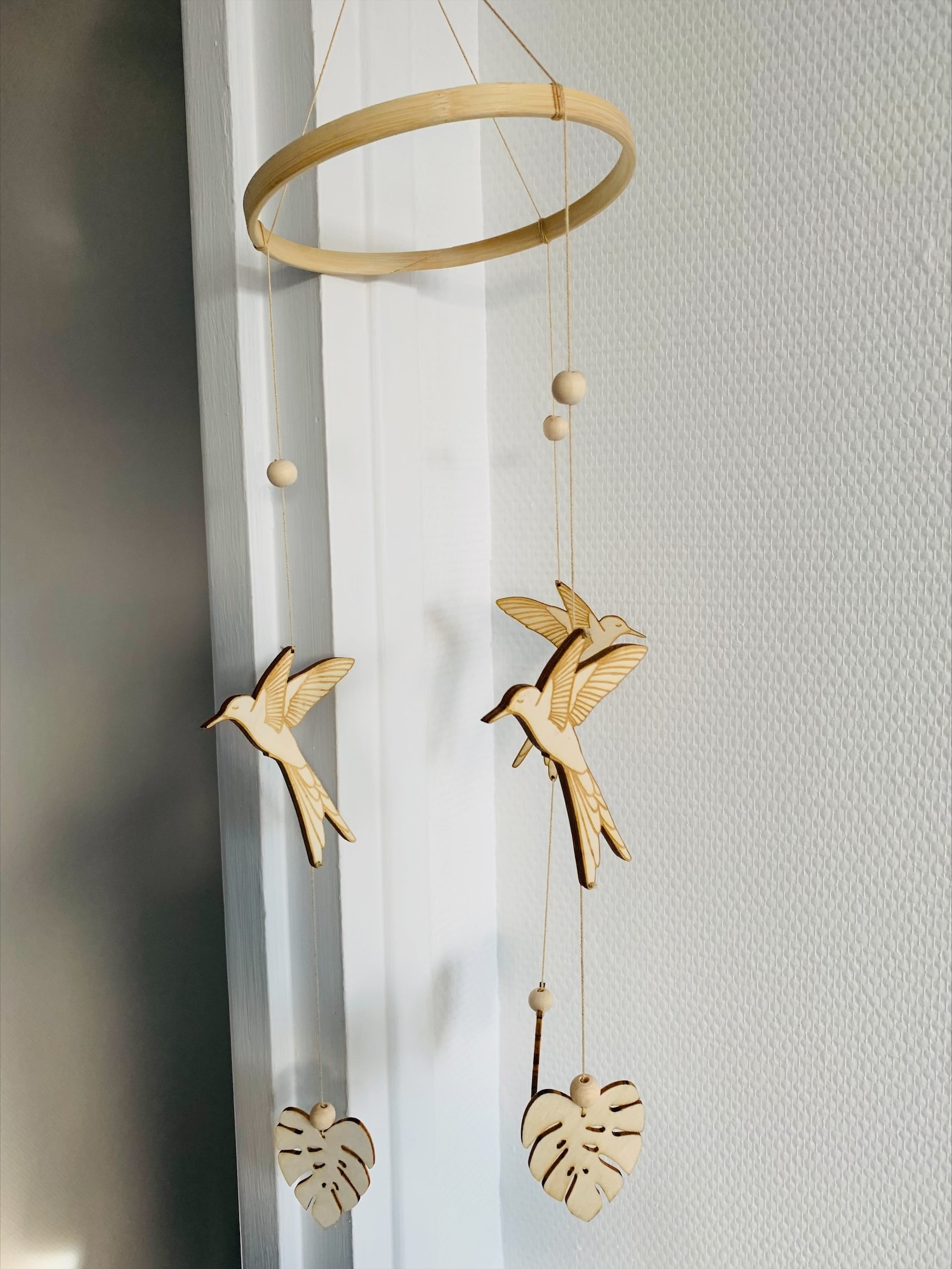 Mobile bébé en bois colibri – Image 2