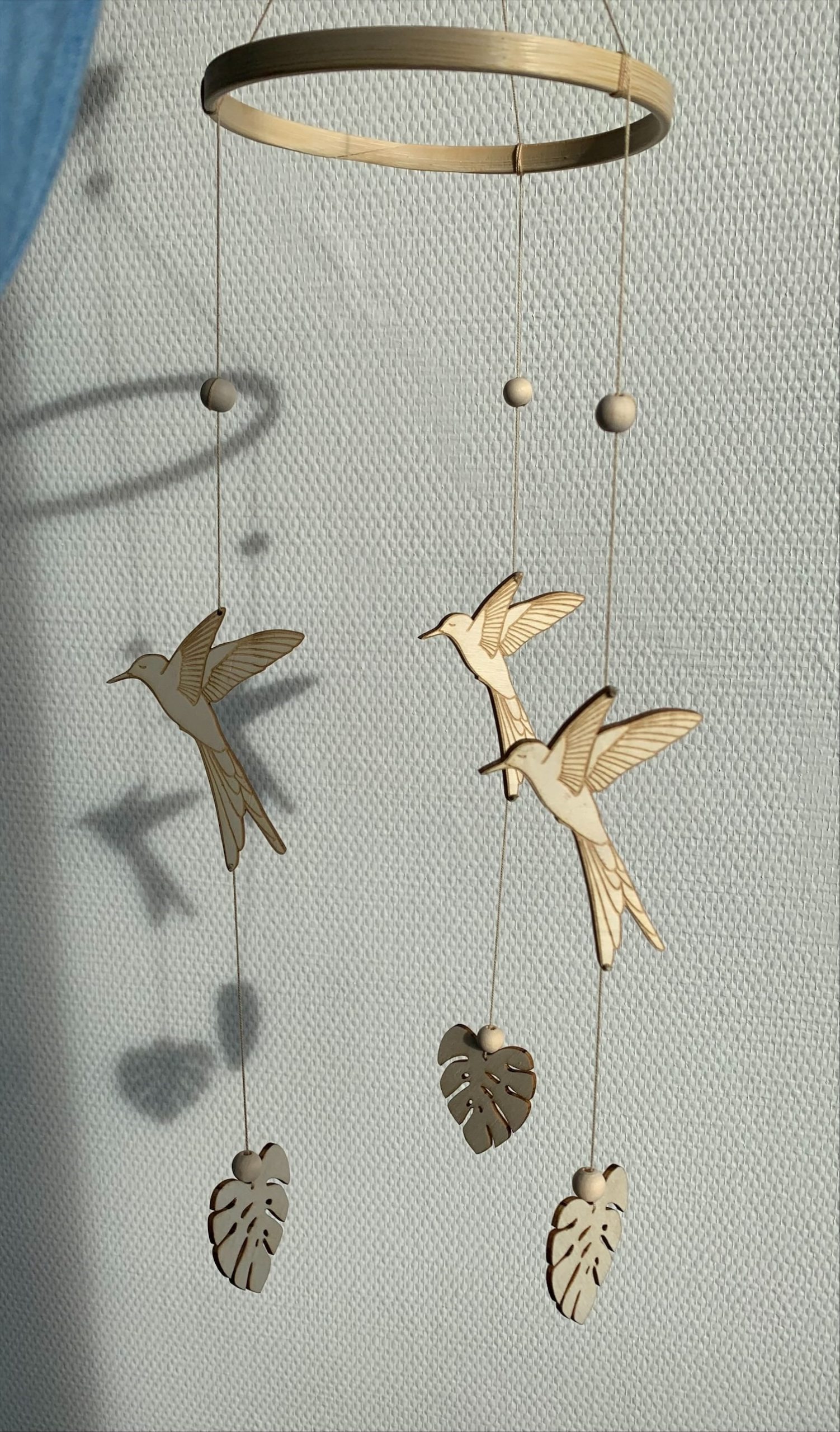 Mobile bébé en bois colibri – Image 4